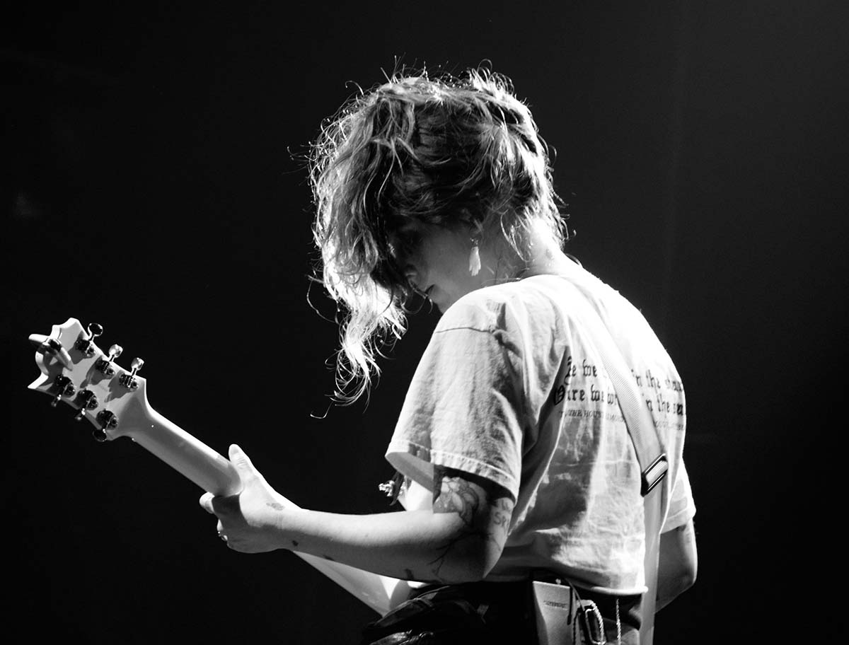 Emma Ruth Singer Emma Ruth Rundle released a new single »Staying Power« – Doomed Nation