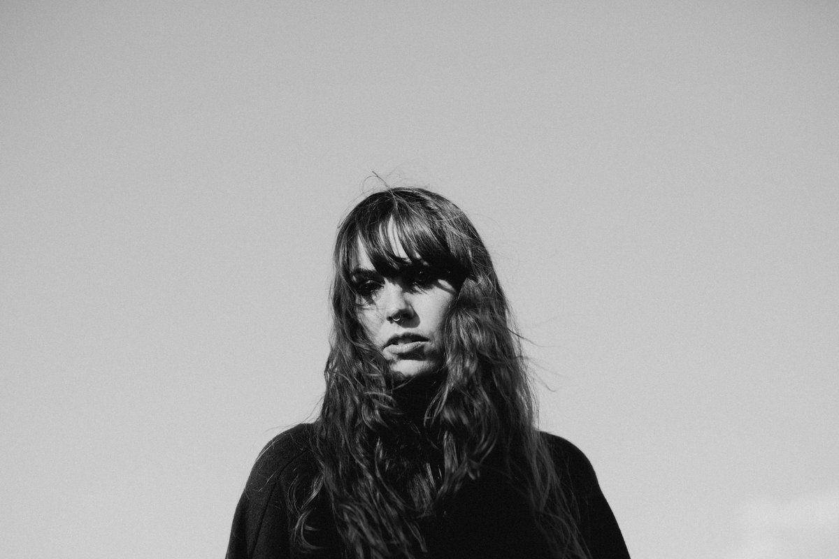 Emma Ruth Rundle announce new album »Engine Of Hell« and share a music ...
