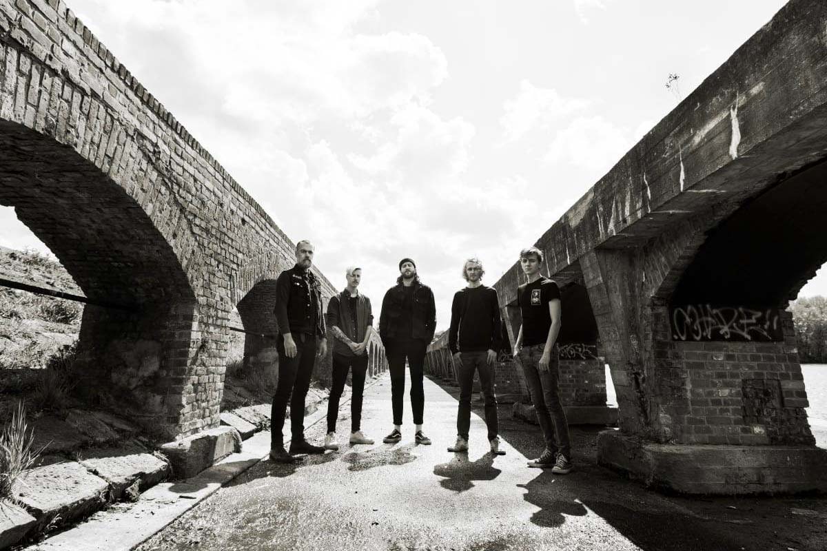 Modder unveil the first single and opening track »Mount Frequency ...