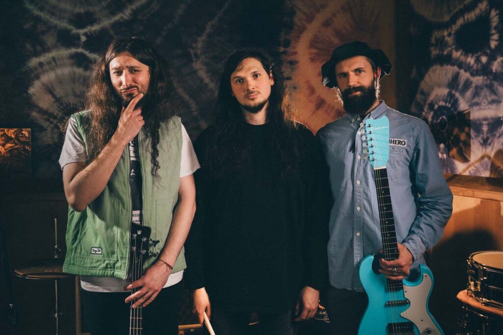 Ukrainian psychedelic stoner rockers Risin Sabotage premiere new single ...