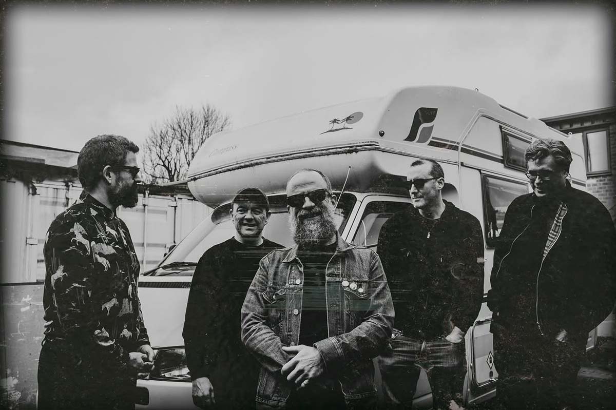 UK psychedelic/stoner/shoegaze/post-rock outfit The Fierce & The Dead ...